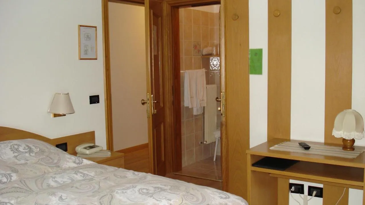 Hotel Il Dollaro Falcade Italy